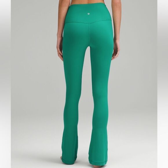 NWT Lululemon Groove Super-High rise Flared Pant Nulu Maldives green 8 gorgeous - Picture 7 of 12